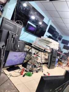 addfc725b1000c5e55111